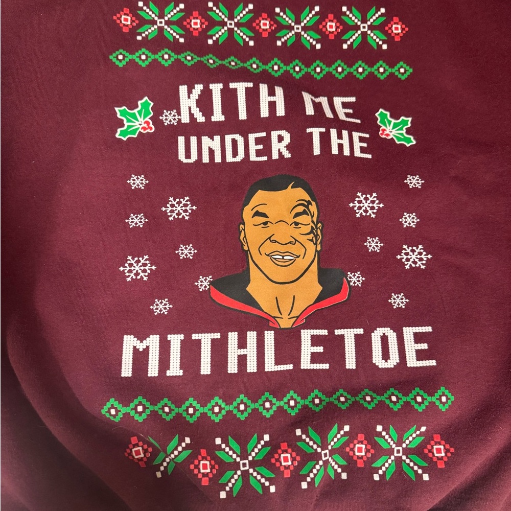 Gildan Heavy Blend Burgundy Sweatshirt with Festive Pattern